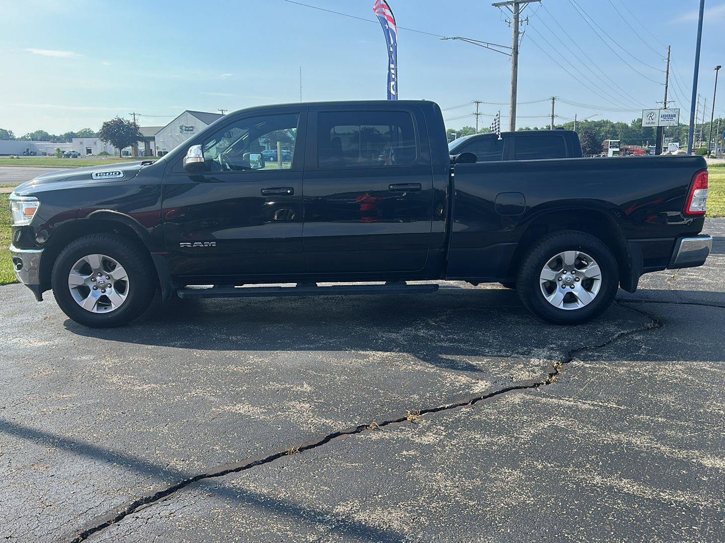 Used 2022 RAM 1500 Big Horn AWD/4WD image 9