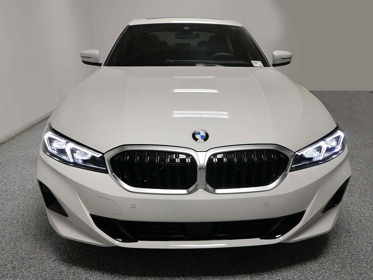 Used 2025 BMW 330i Sedan w/ Convenience Package RWD image 2