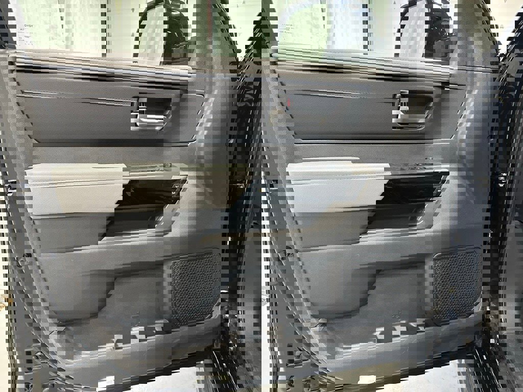 Used 2025 Toyota Sequoia Limited image 8