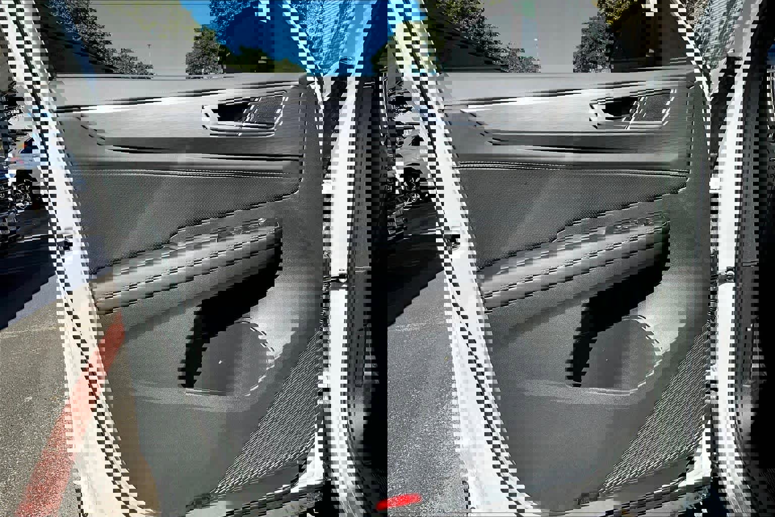 New 2026 Volkswagen Atlas Cross Sport SE image 10