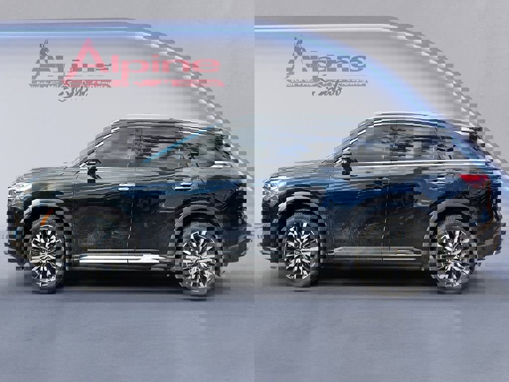 Used 2022 INFINITI QX60 Sensory w/ Cargo Package image 2