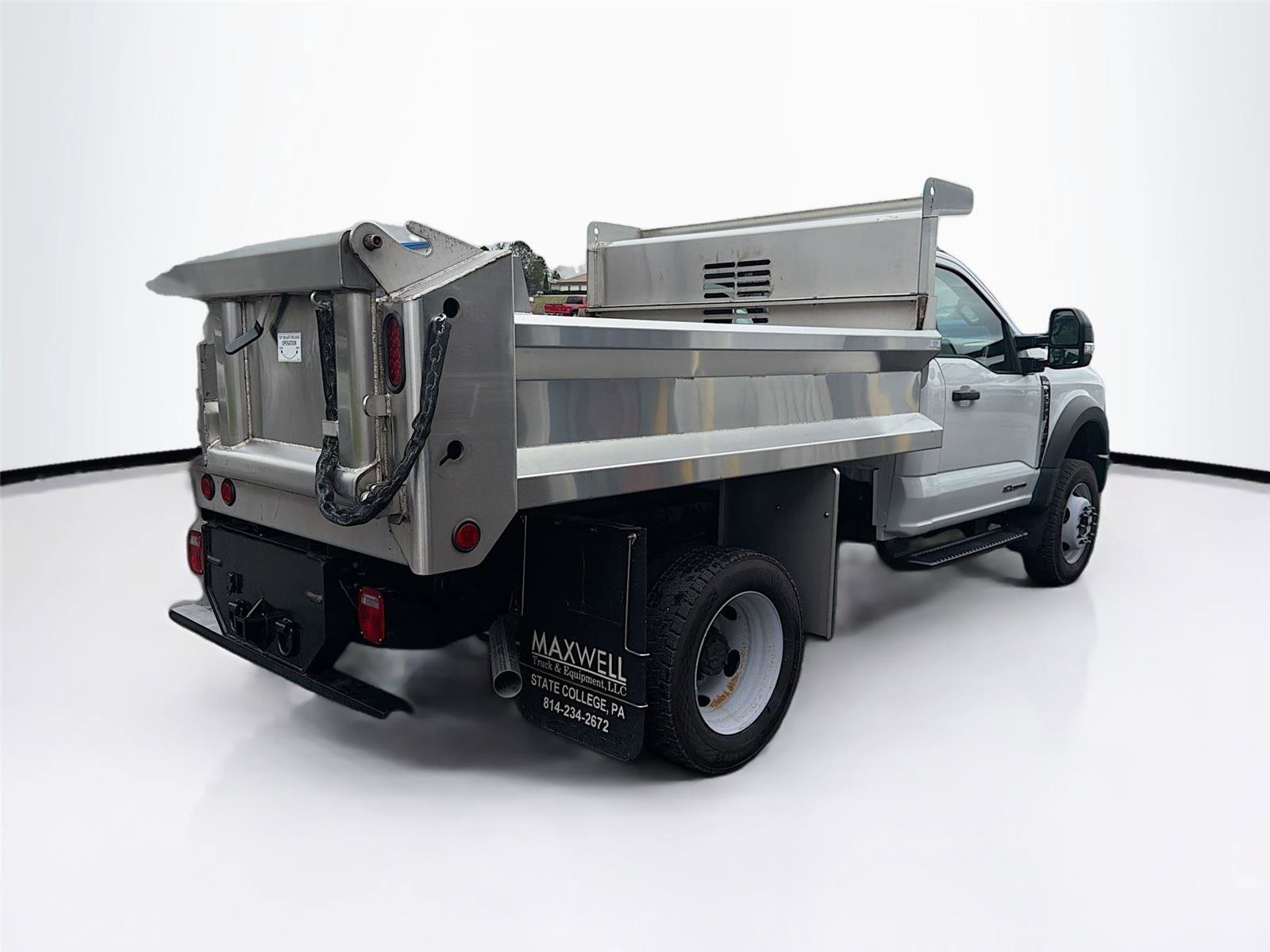 Used 2024 Ford F550 4x4 Regular Cab Super Duty w/ Snow Plow Prep Package image 7