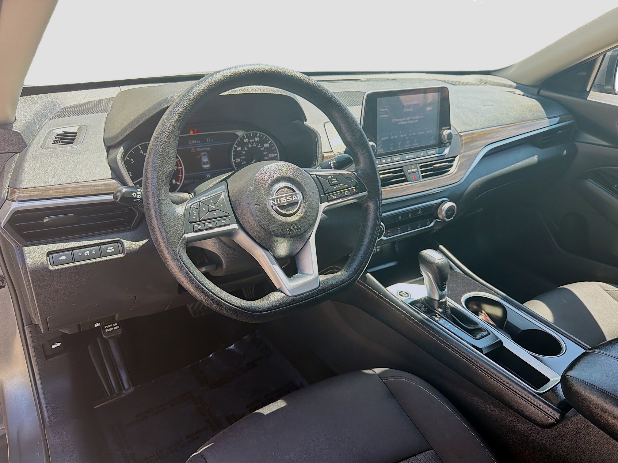 Used 2023 Nissan Altima 2.5 SV FWD image 7
