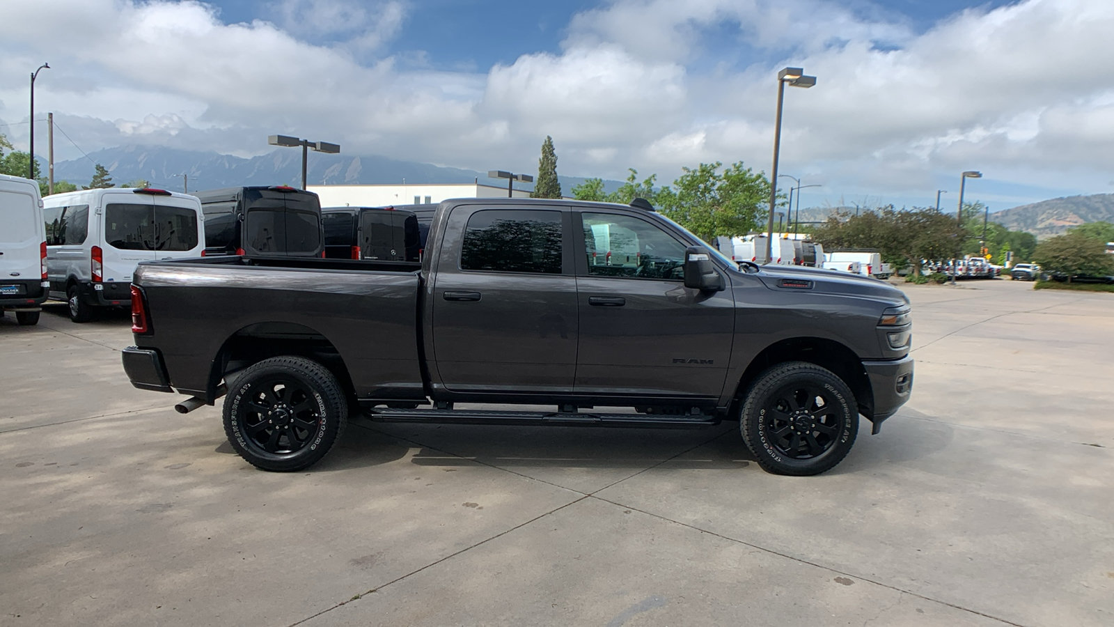 Used 2026 RAM 2500 Big Horn AWD/4WD image 6