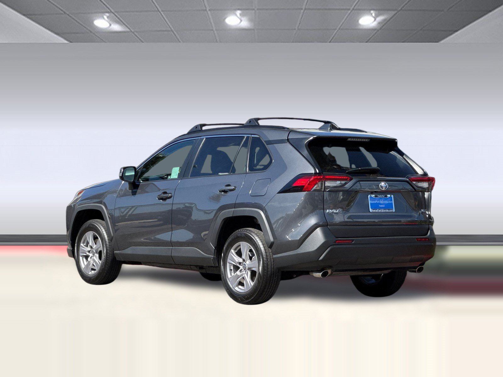 Used 2025 Toyota RAV4 XLE FWD image 3