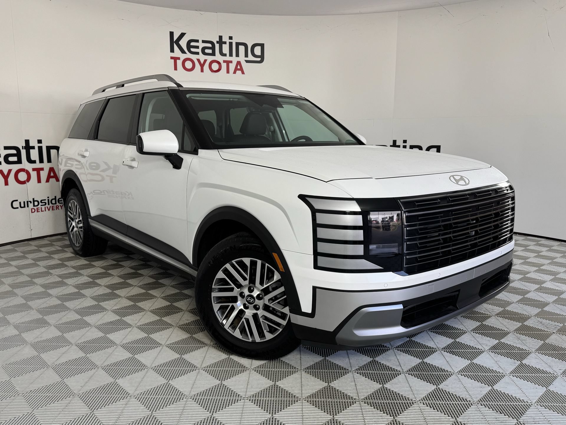Used 2026 Hyundai Palisade SEL FWD image 3