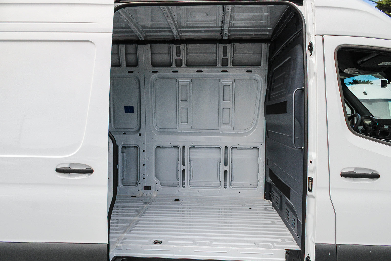 New 2025 Mercedes-Benz Sprinter 2500 image 25