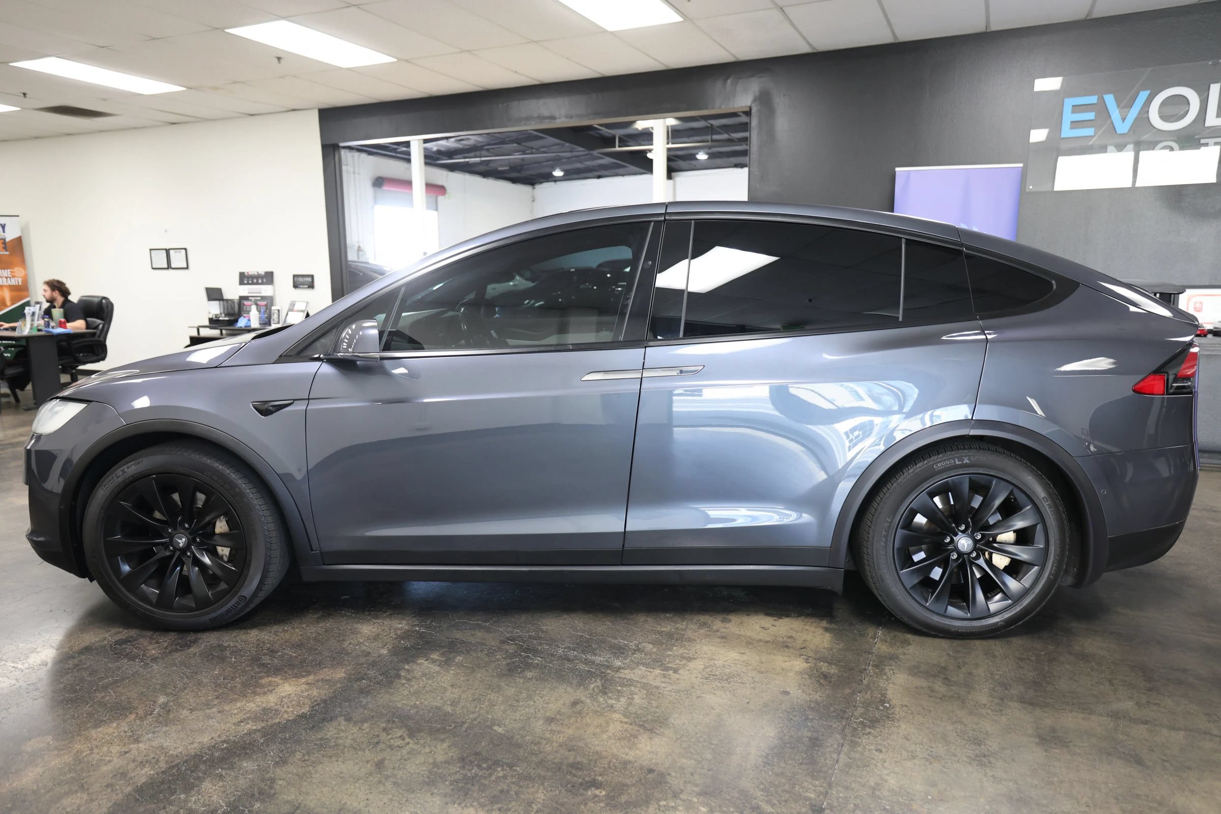 Used 2018 Tesla Model X 100D AWD/4WD image 11