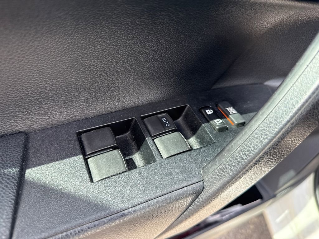 Used 2016 Toyota Corolla S Special Edition FWD image 9