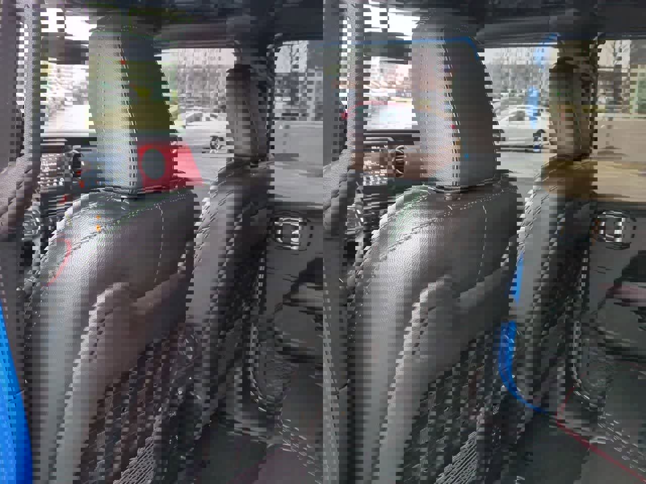 Used 2021 Jeep Wrangler Unlimited Rubicon w/ Cold Weather Group image 18