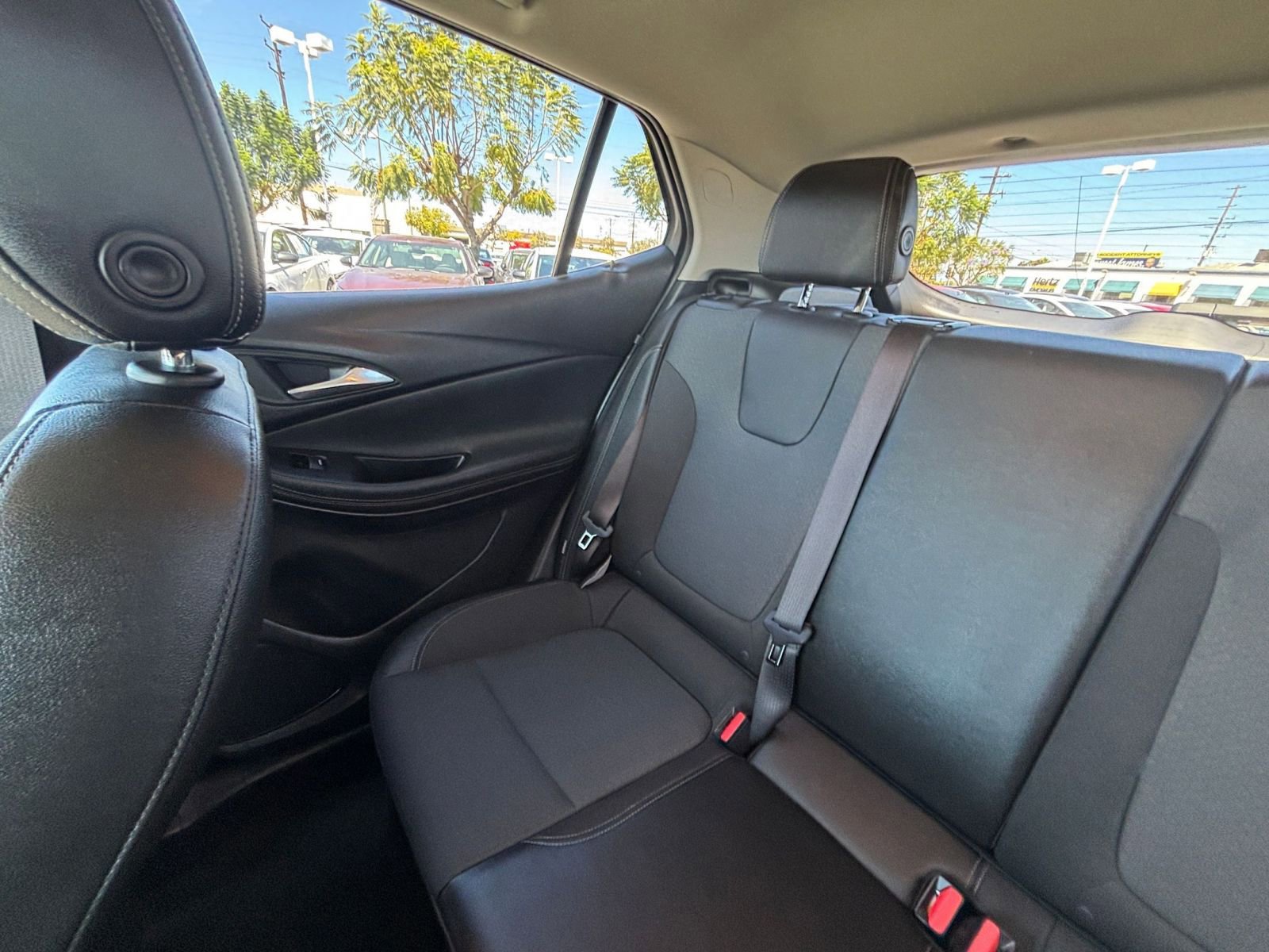 Used 2025 Buick Encore GX Preferred FWD image 39