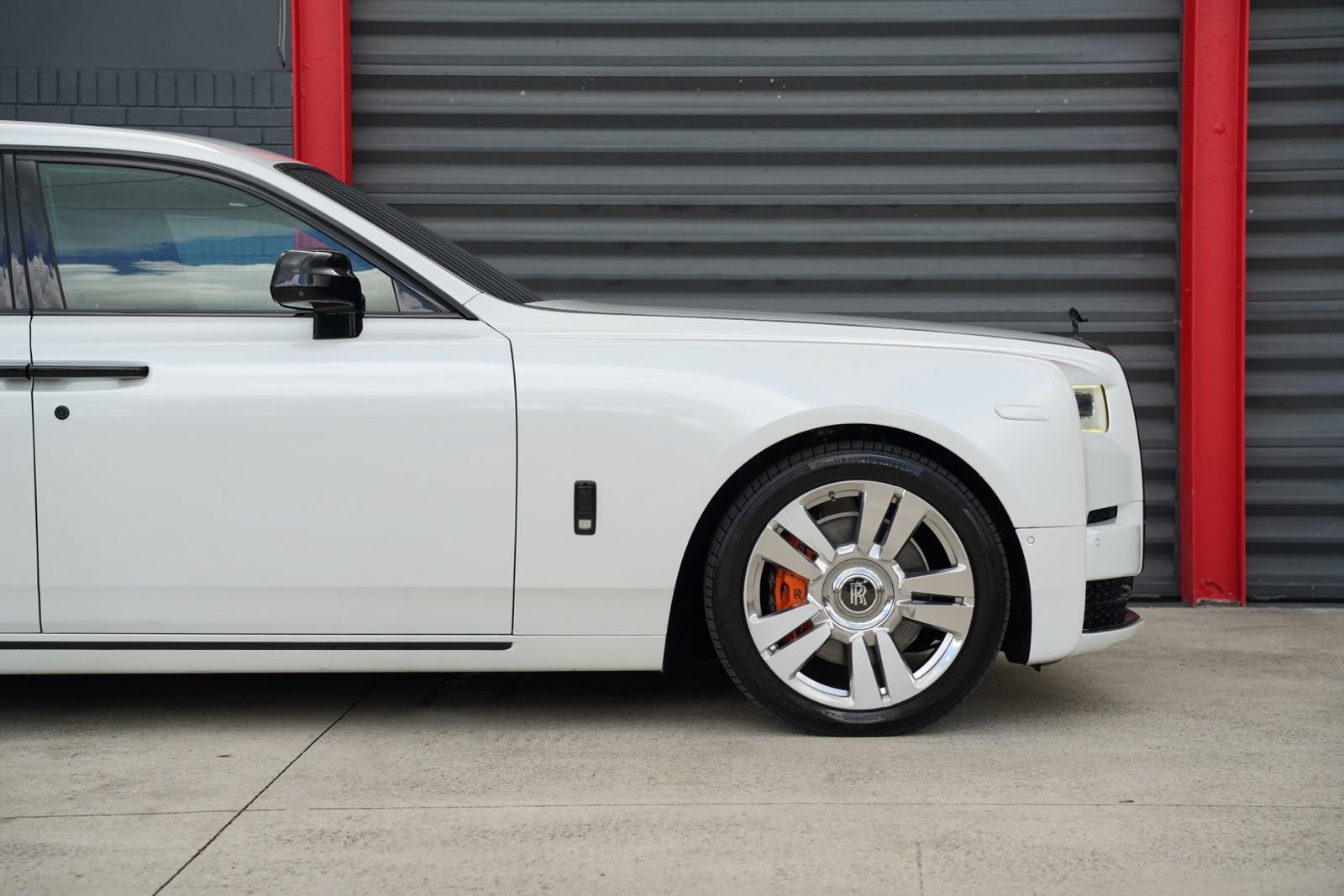 Used 2018 Rolls-Royce Phantom Extended Wheelbase RWD image 3