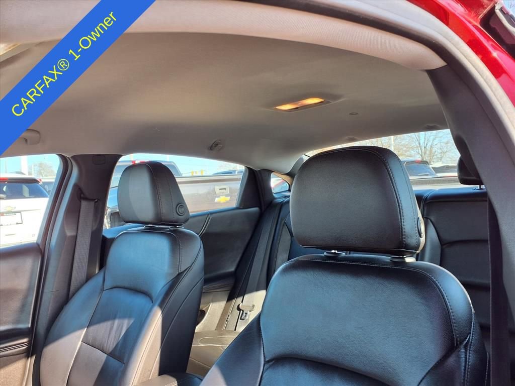 Used 2018 Chevrolet Malibu Hybrid w/ Leather Package image 18