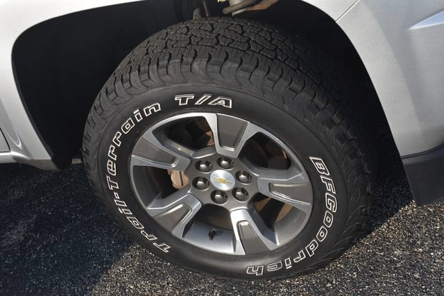 Used 2017 Chevrolet Colorado Z71 AWD/4WD image 11