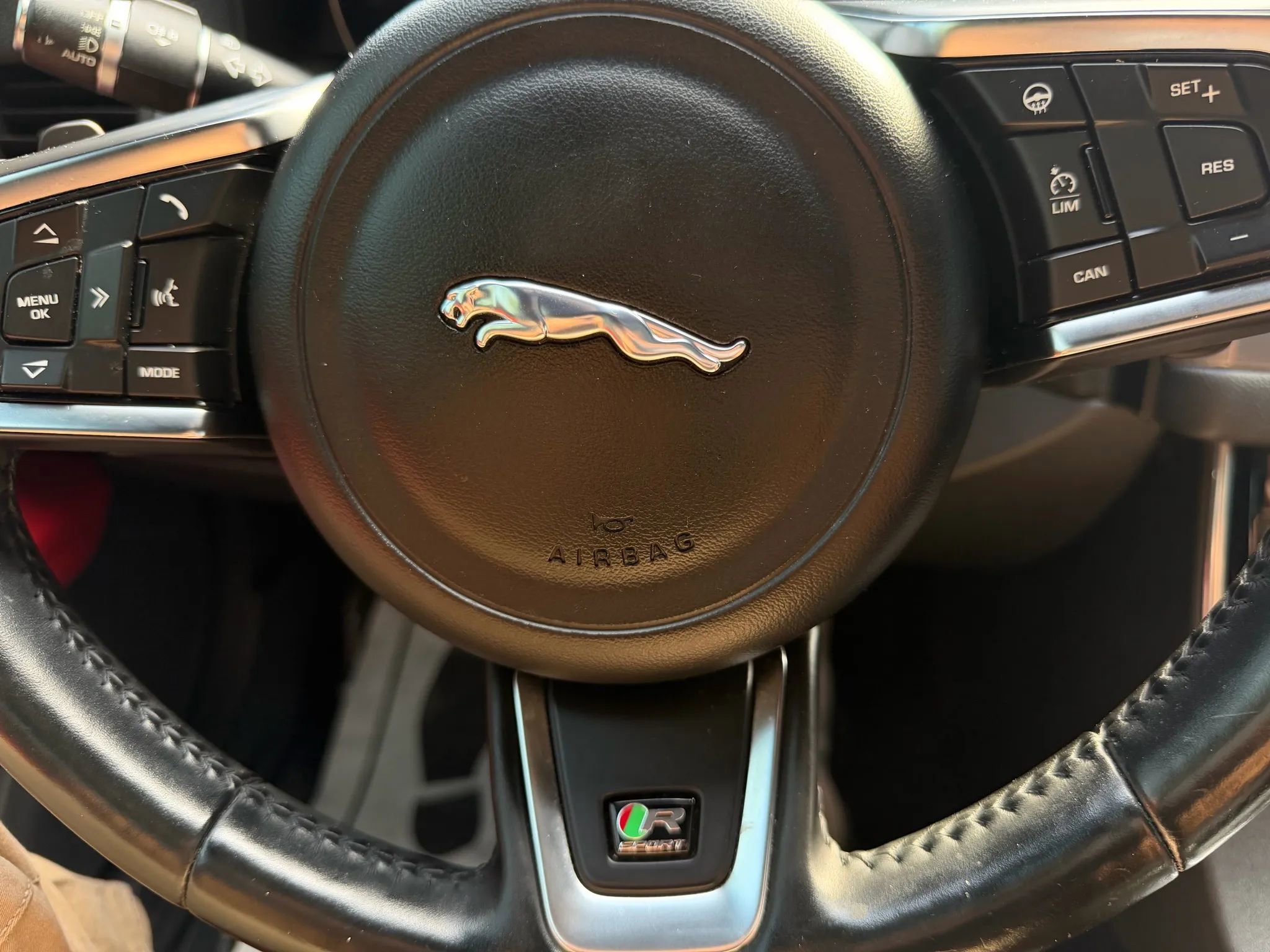 Used 2017 Jaguar XF R-Sport image 26