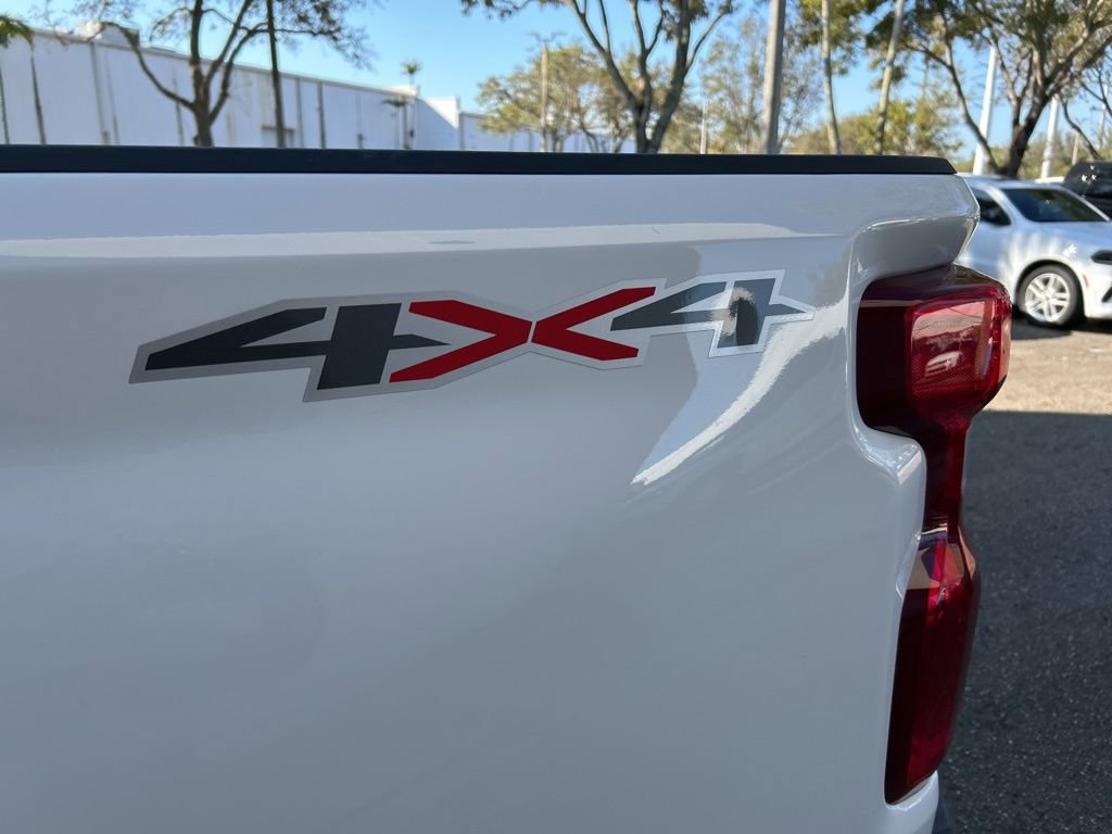 Used 2024 Chevrolet Silverado 2500 LT AWD/4WD image 16