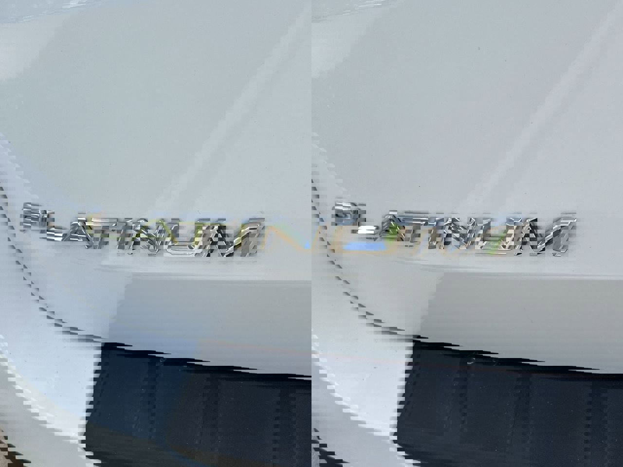 Used 2025 Ford Explorer Platinum image 6