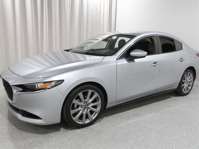 Used 2020 MAZDA MAZDA3 Sedan w/ Preferred Package image 3