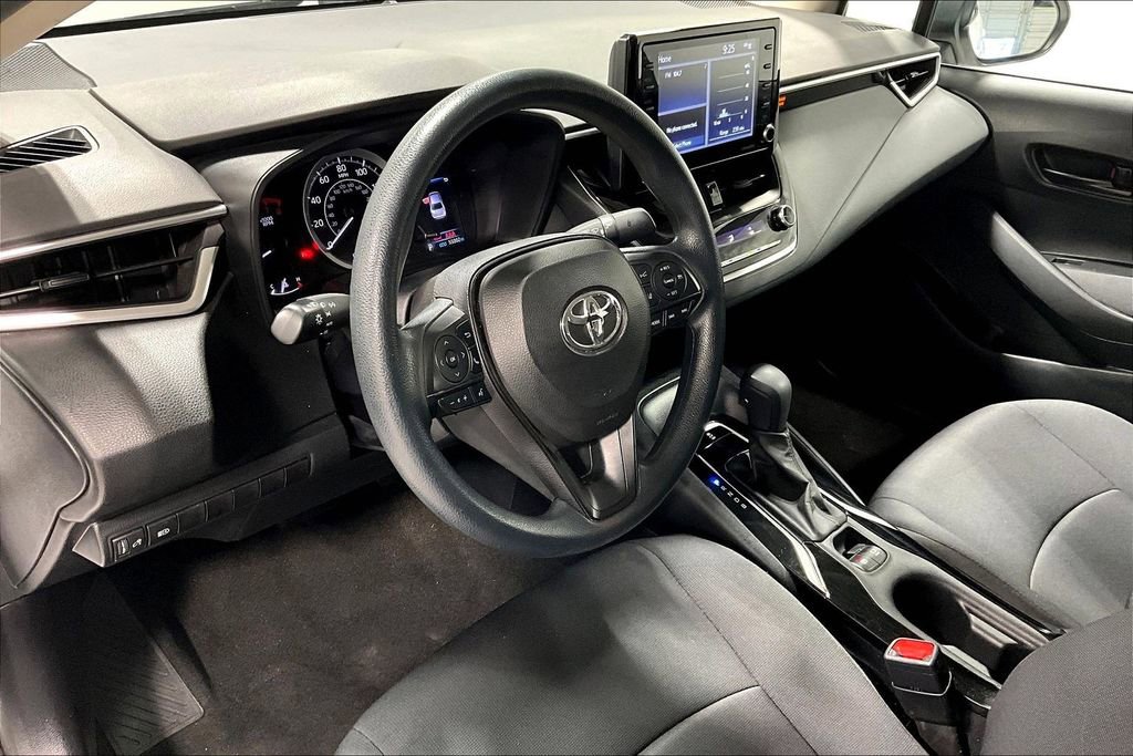 Used 2022 Toyota Corolla LE image 16