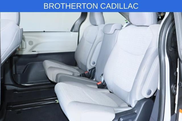 Used 2024 Toyota Sienna LE AWD/4WD image 29