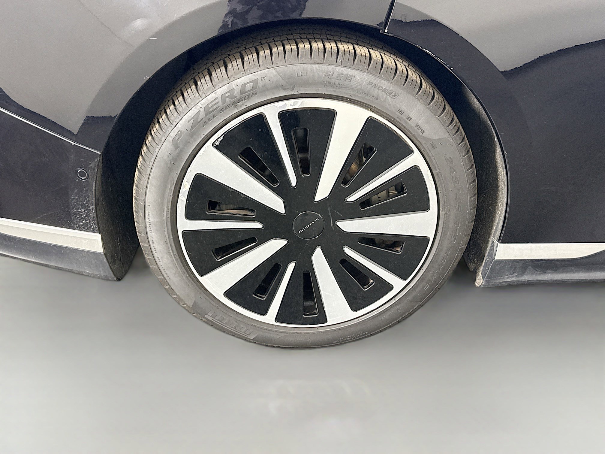 Used 2023 Lucid Air Touring image 33