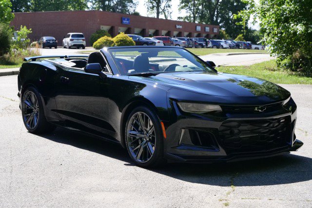 Used 2024 Chevrolet Camaro ZL1 RWD image 4