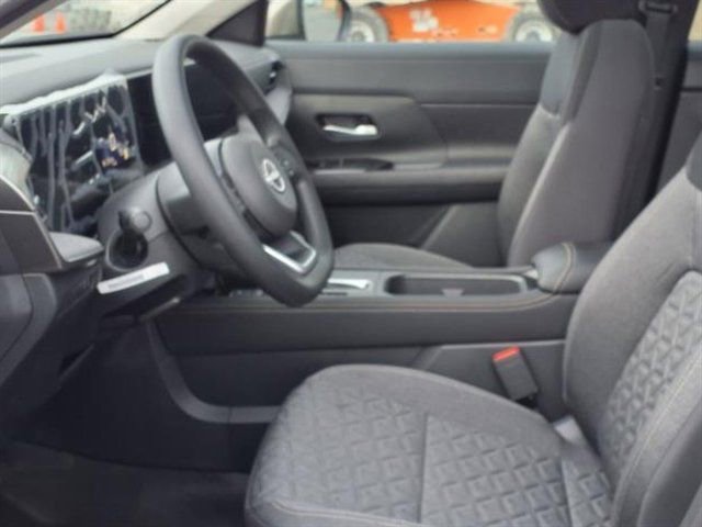 New 2025 Nissan Kicks SV w/ SV Premium Package image 28