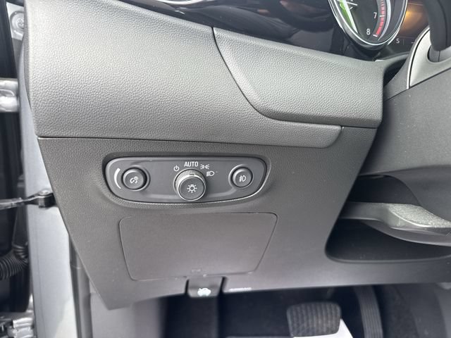 Certified 2023 Buick Encore GX Select w/ Sport Touring Package FWD image 17
