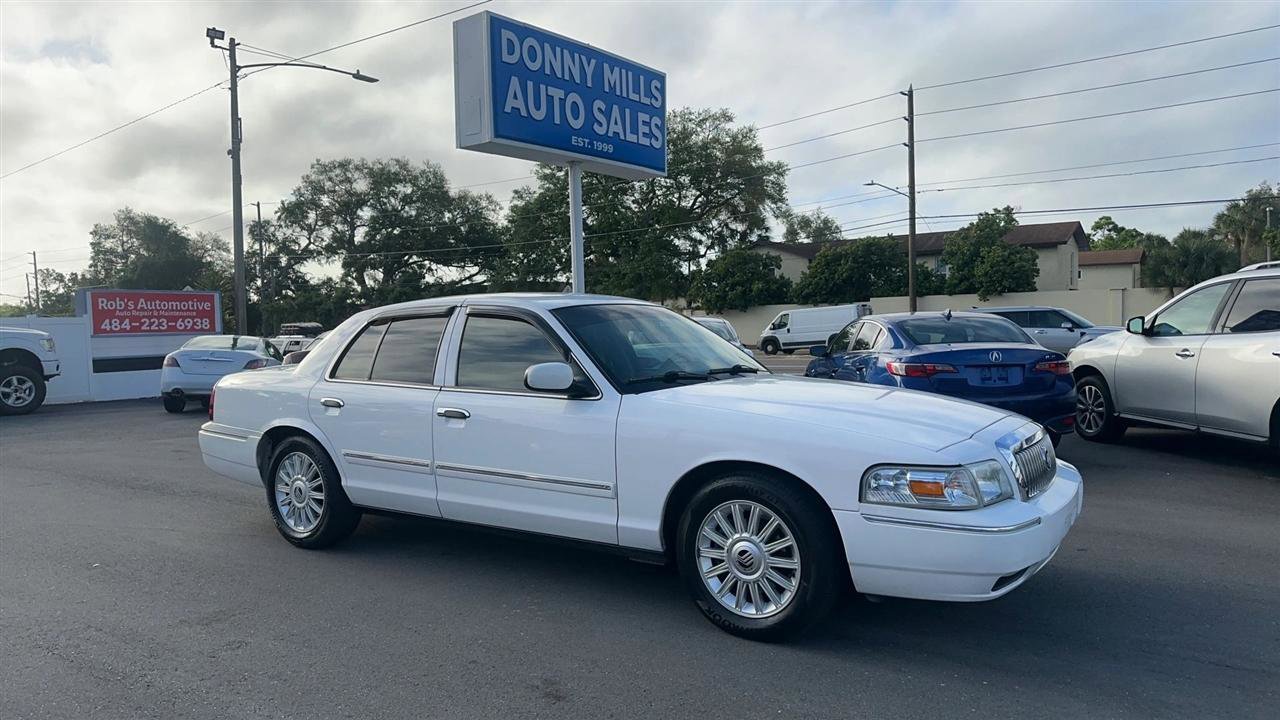 Used 2011 Mercury Grand Marquis LS image 3