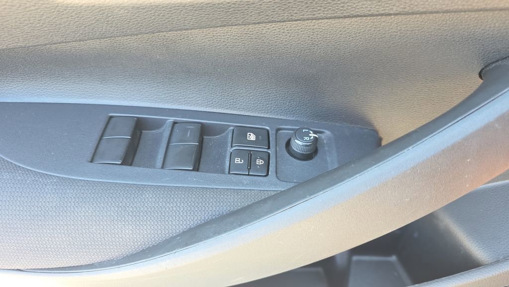 Used 2024 Toyota Corolla LE image 20