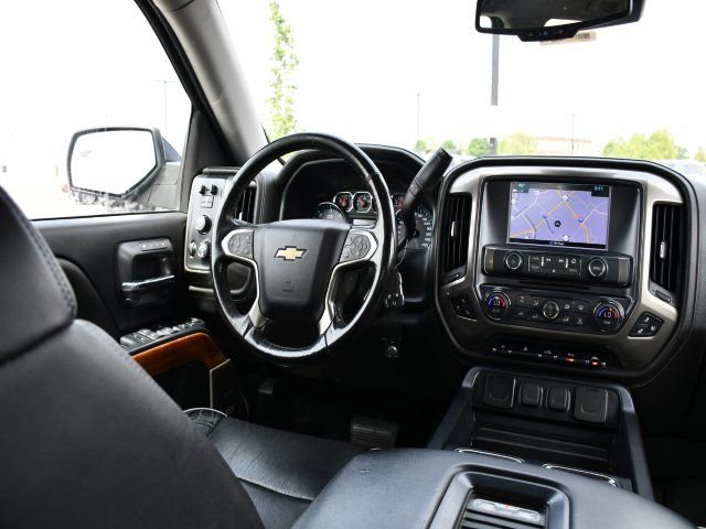 Used 2018 Chevrolet Silverado 1500 High Country AWD/4WD image 24