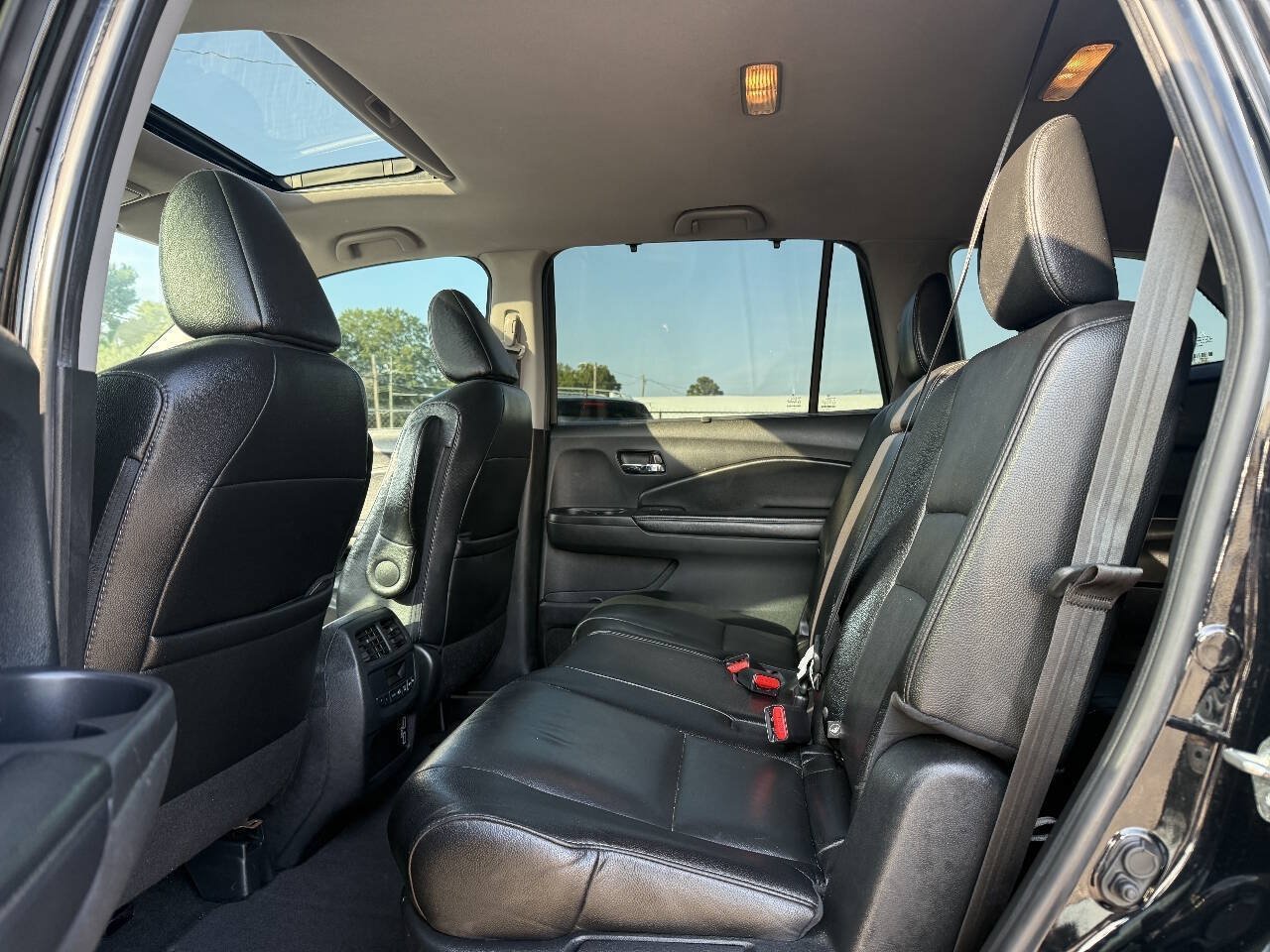 Used 2021 Honda Pilot Special Edition image 6