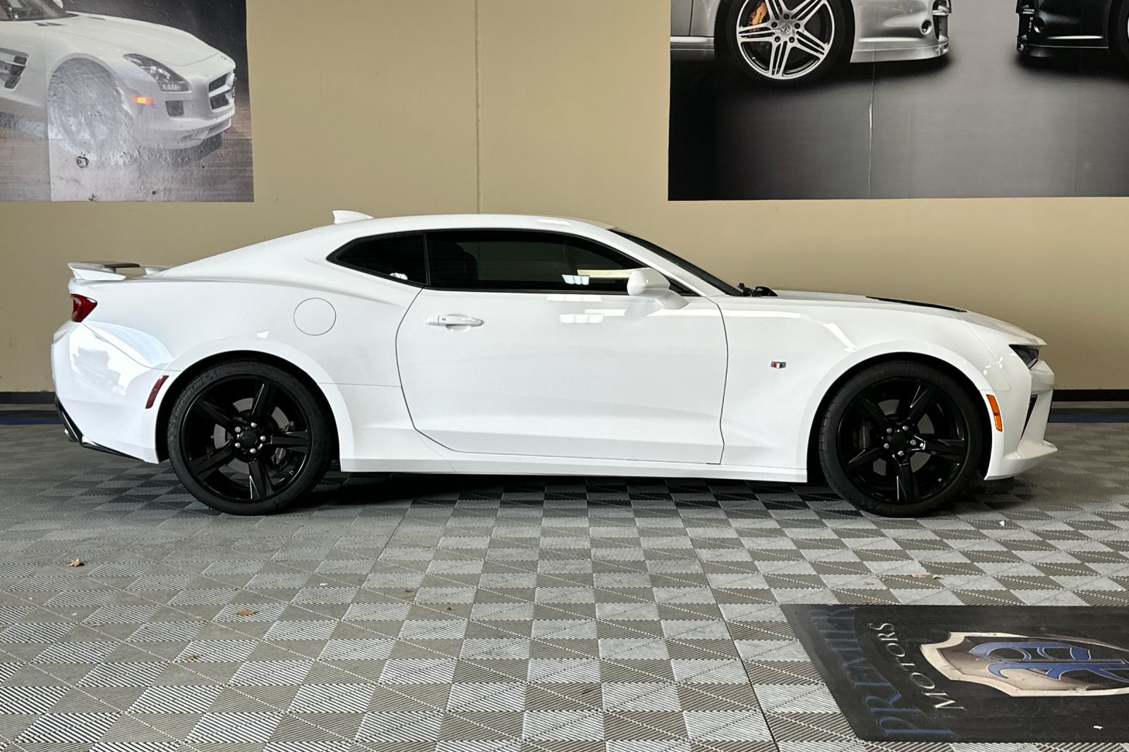 Used 2017 Chevrolet Camaro SS RWD image 3