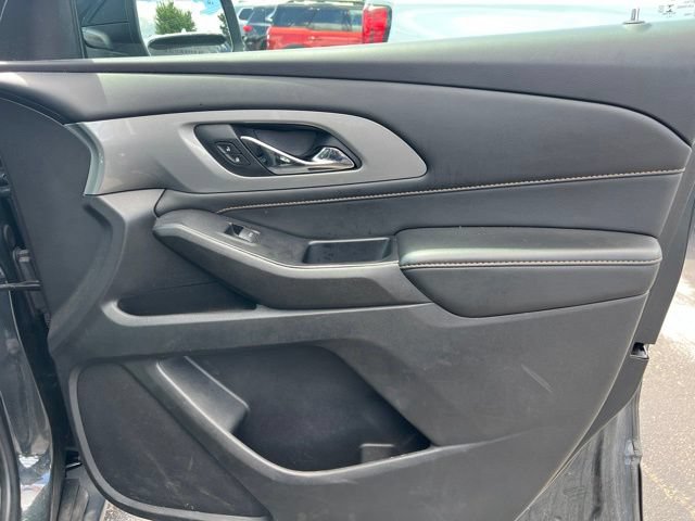 Used 2021 Chevrolet Traverse LT w/ LPO, Floor Liner Package AWD/4WD image 9