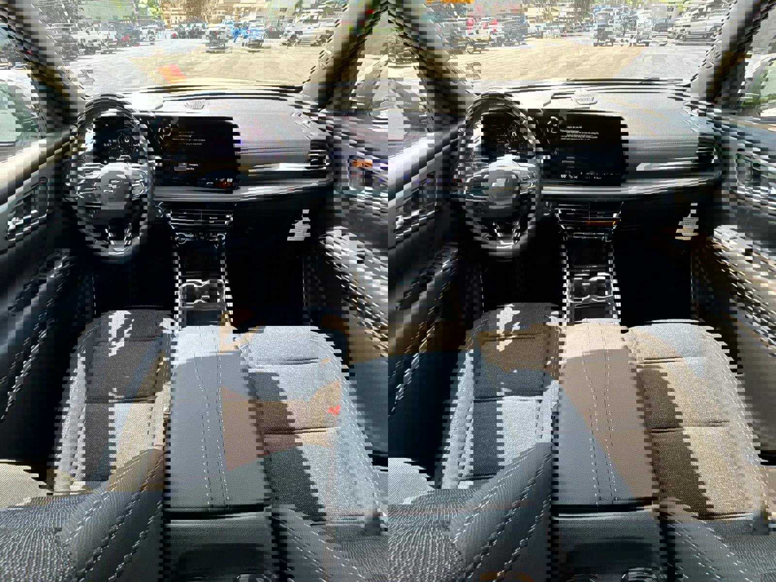 New 2025 Chevrolet Traverse LT w/ Enhanced Driving Package image 8