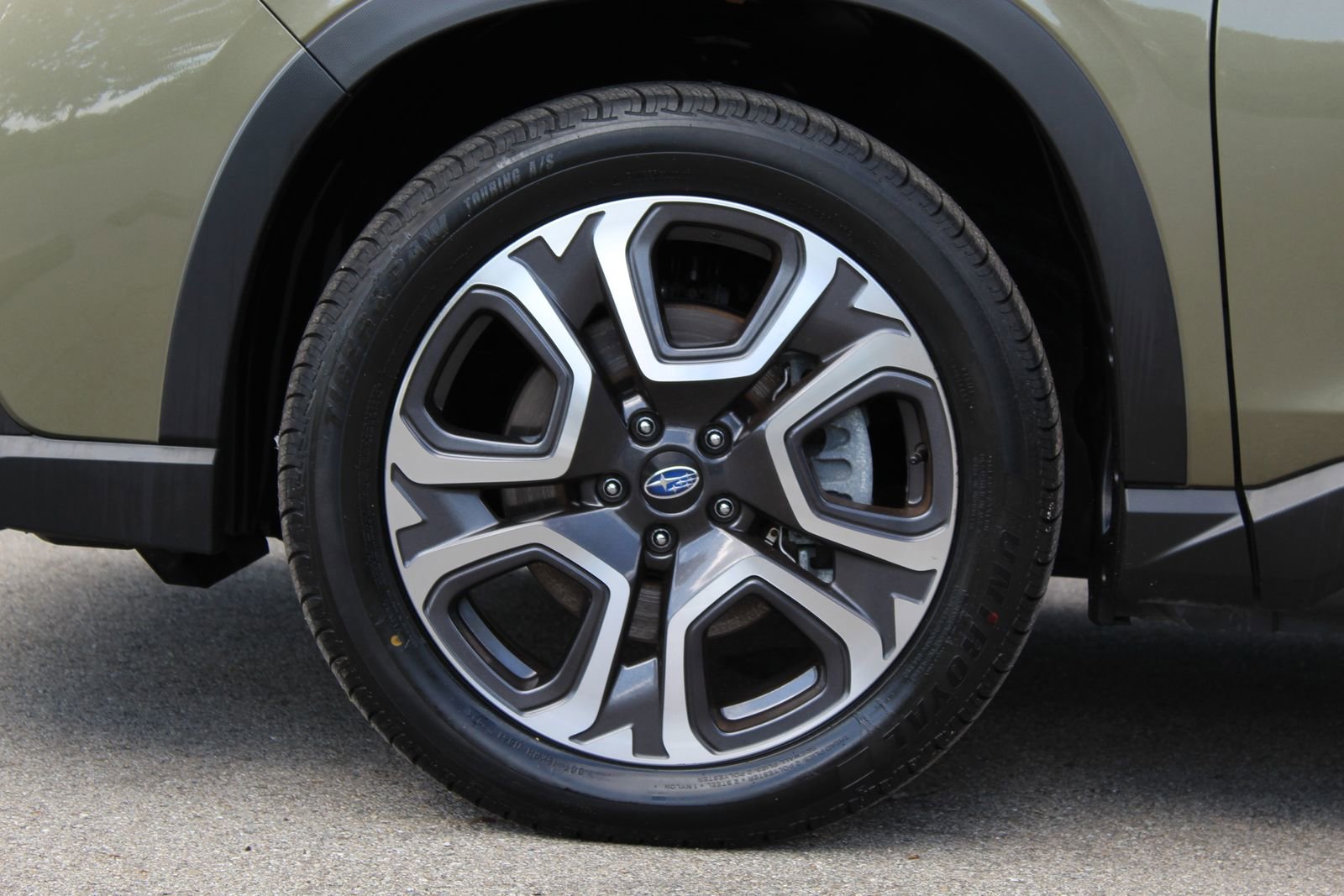 Used 2023 Subaru Ascent Limited w/ Technology Package AWD/4WD image 29