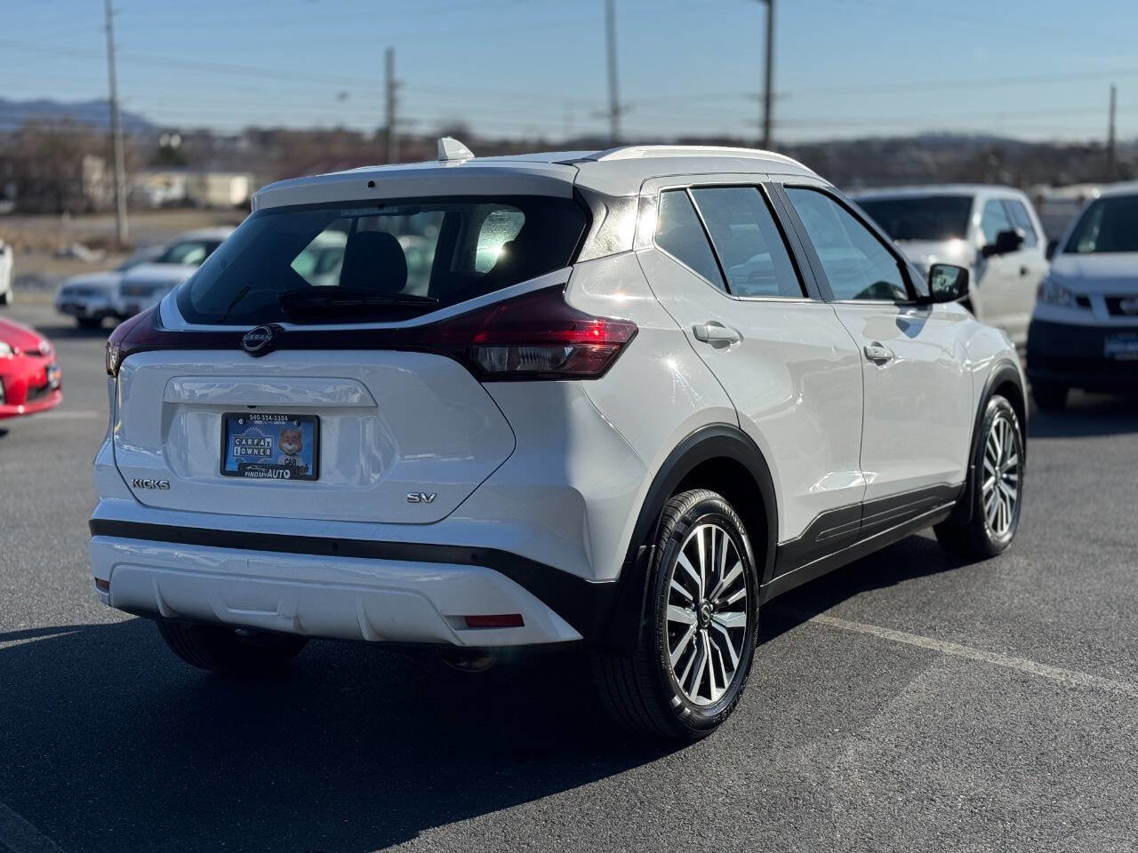 Used 2023 Nissan Kicks SV FWD image 4