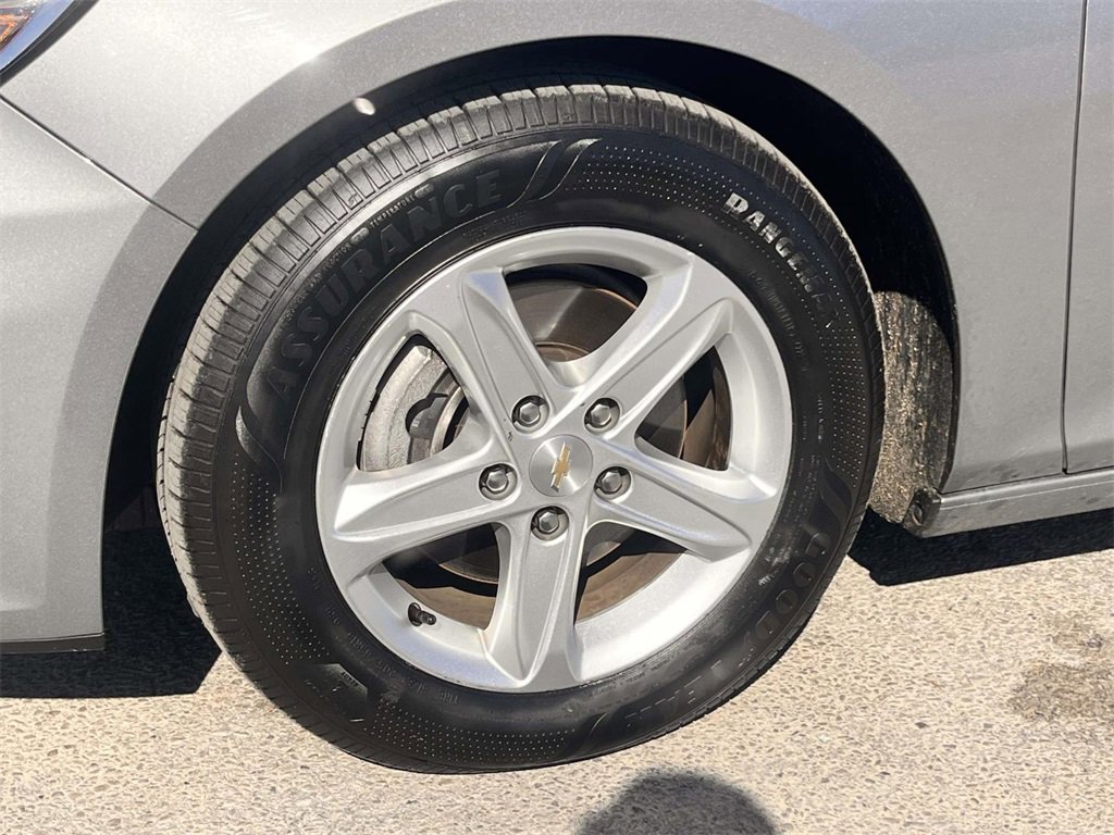 Used 2024 Chevrolet Malibu LT image 9