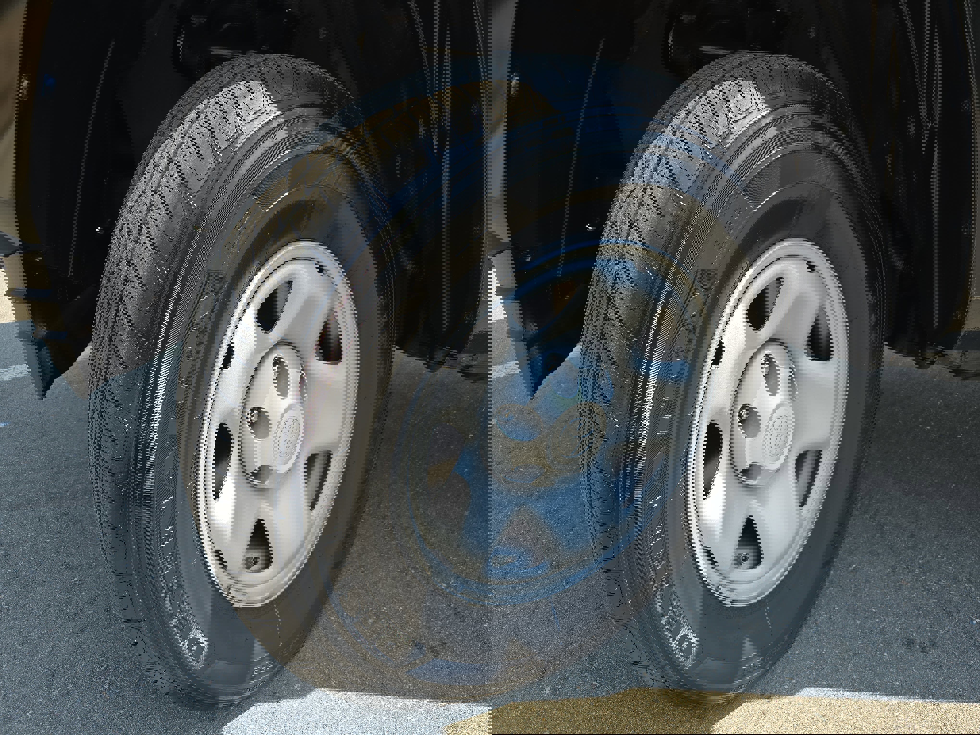 Used 2023 Toyota Tacoma SR image 35