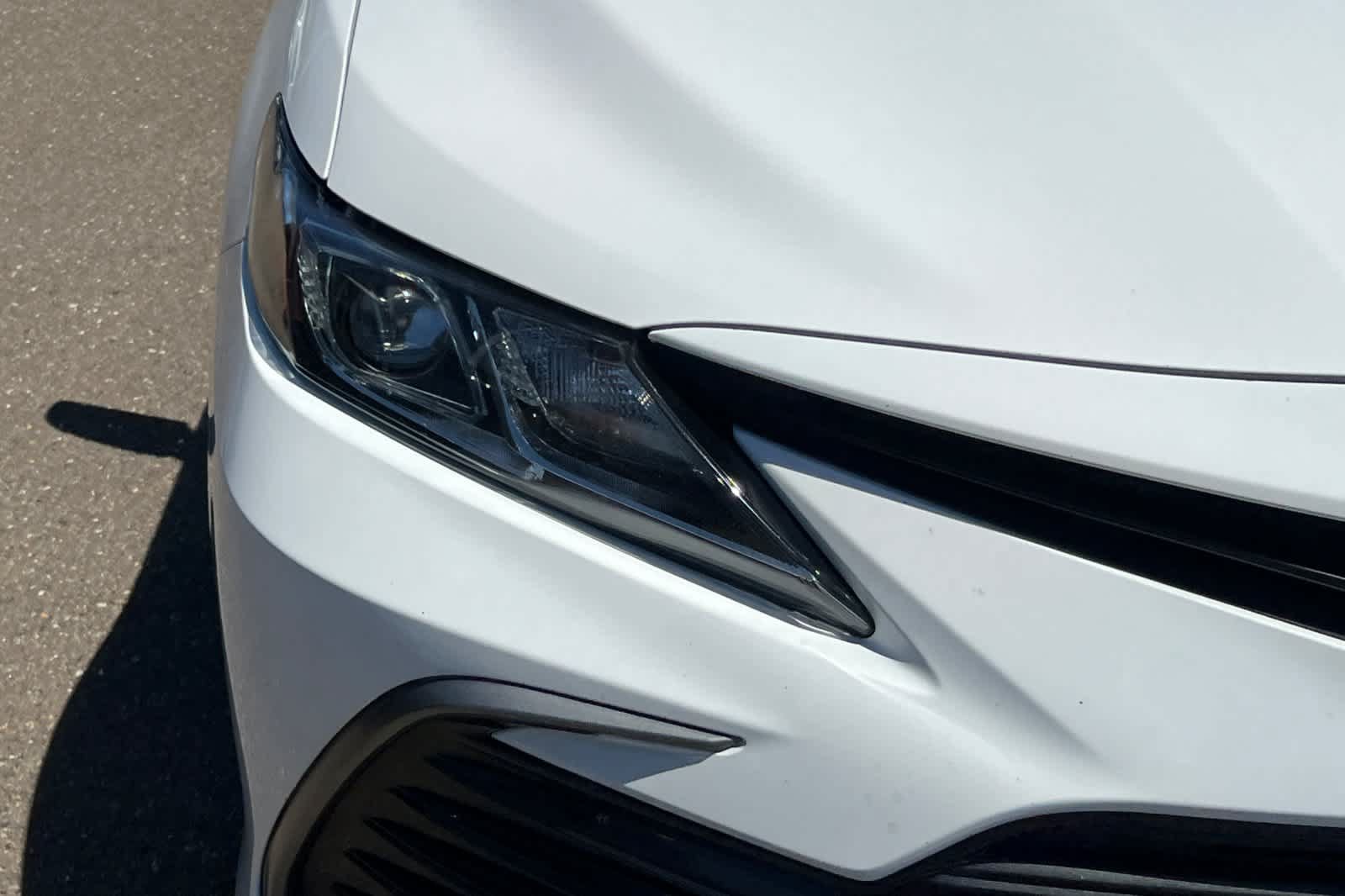 Used 2022 Toyota Camry LE FWD image 14