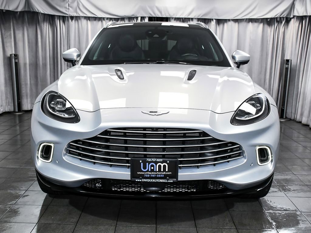 Used 2021 Aston Martin DBX image 2