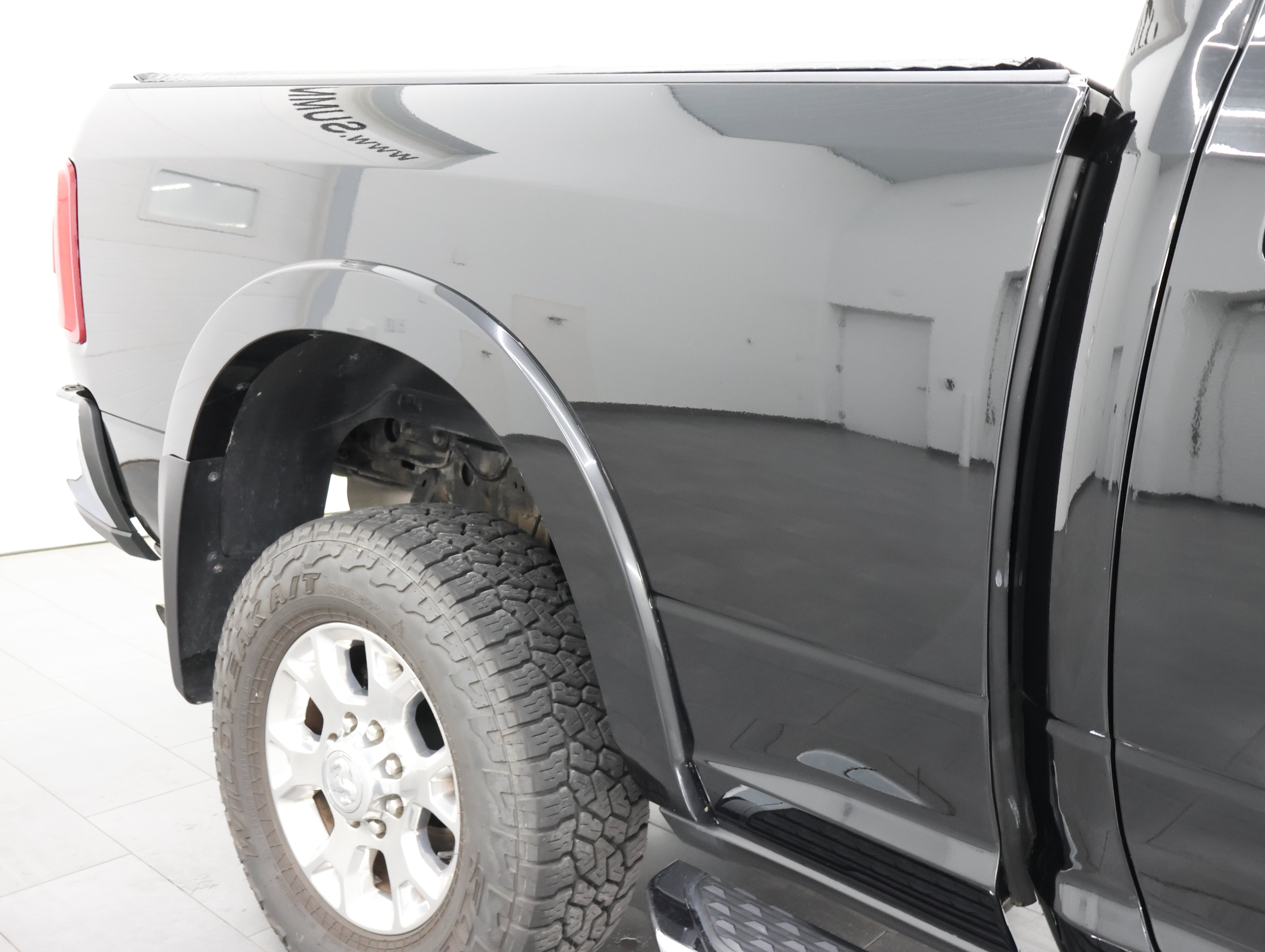 Used 2022 RAM 2500 Laramie AWD/4WD image 25