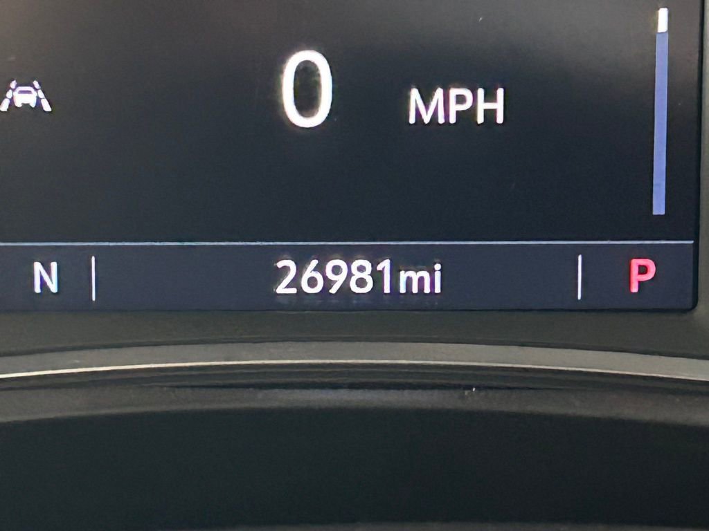 Used 2023 Chevrolet Traverse LT image 29