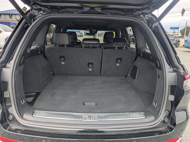 Used 2024 Jeep Grand Cherokee Overland w/ Adv Protech Group III image 12