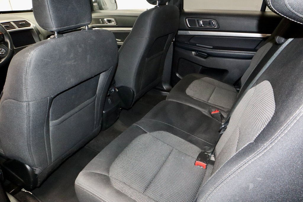 Used 2018 Ford Explorer XLT w/ Equipment Group 201A image 22