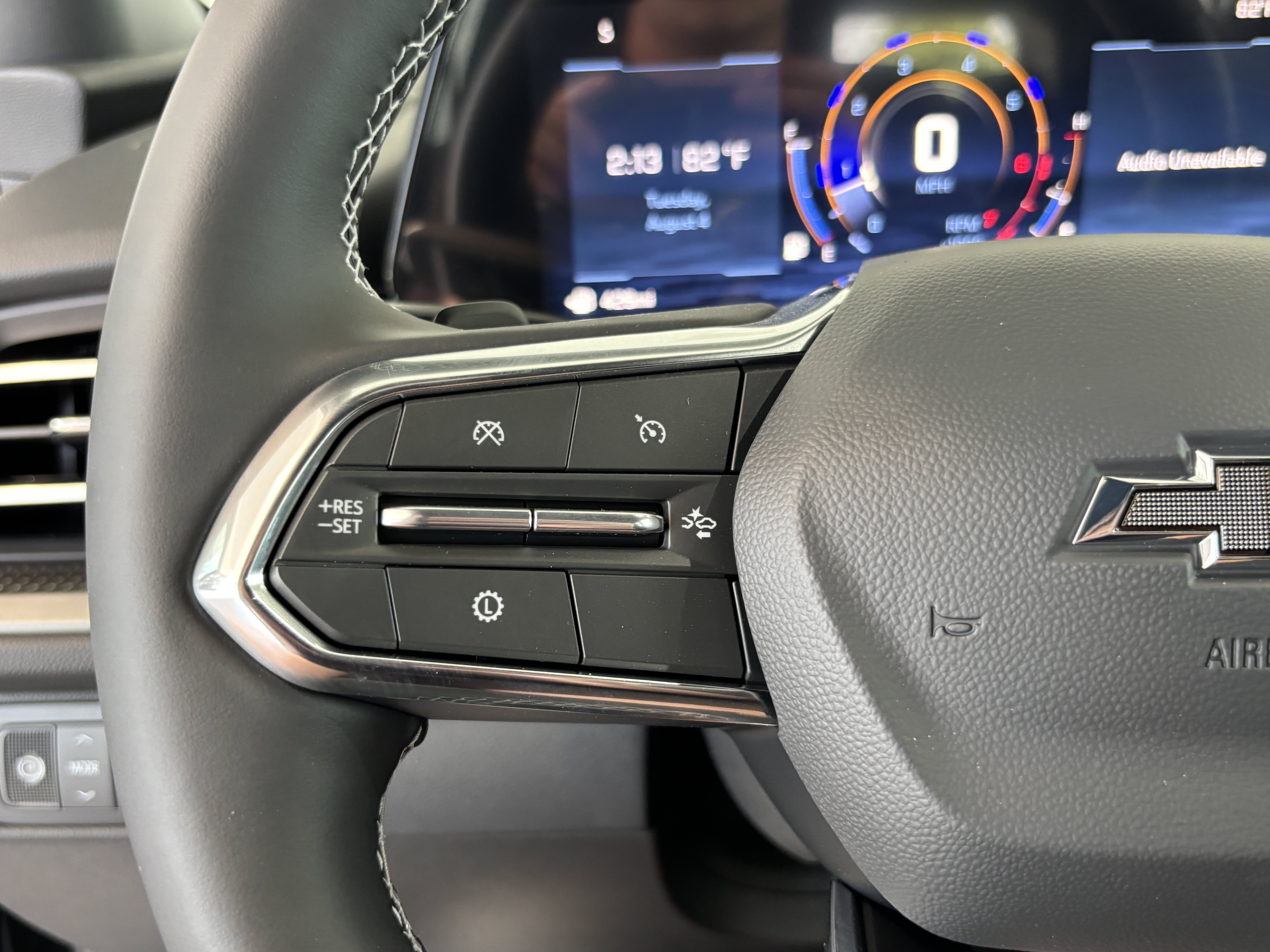 New 2027 Chevrolet Traverse LT w/ Midnight/Sport Edition FWD image 12