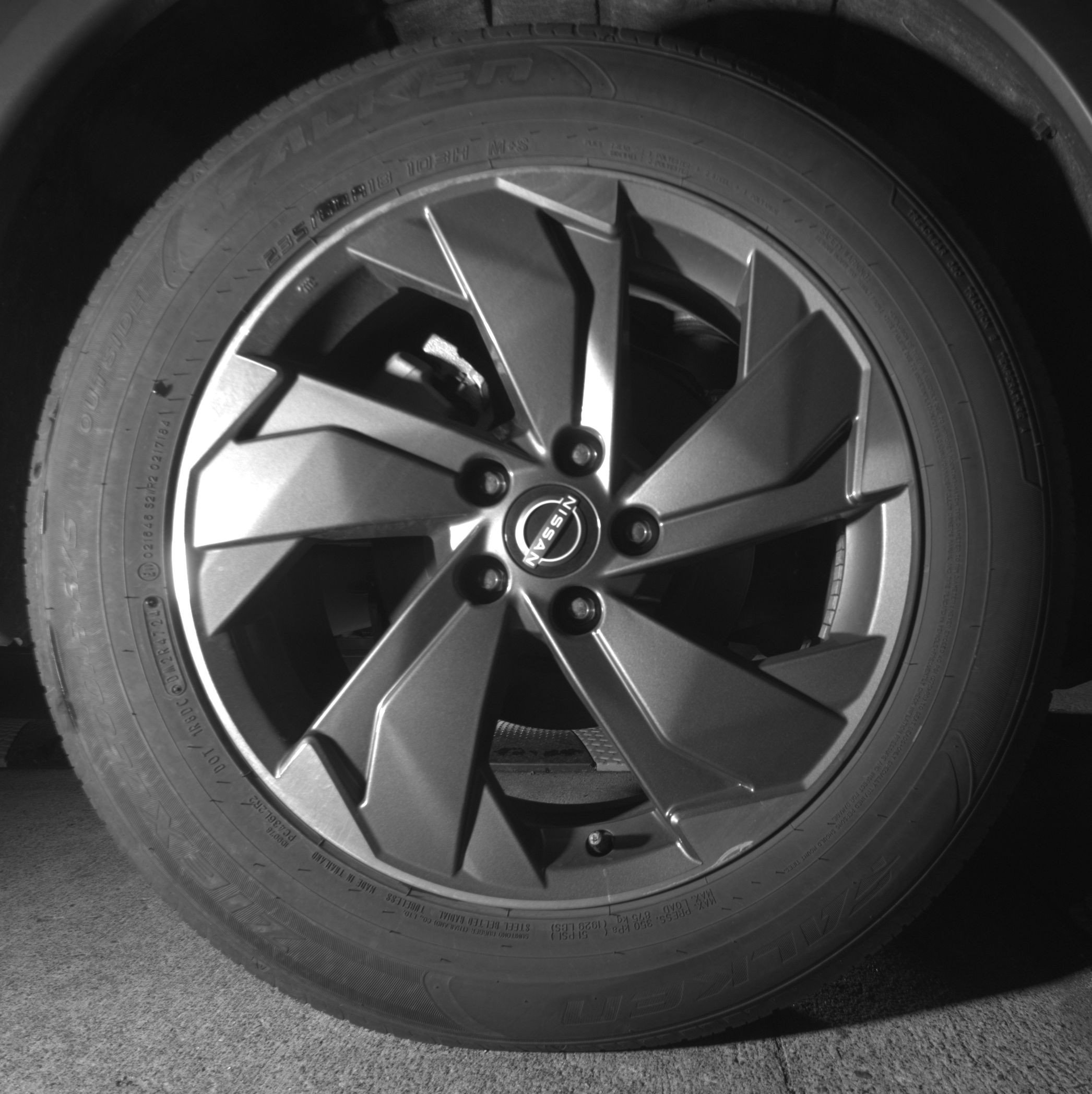Used 2025 Nissan Rogue SV FWD image 15