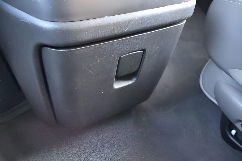 Used 2021 Chevrolet Express 3500 LT w/ LT Preferred Equipment Group RWD image 39