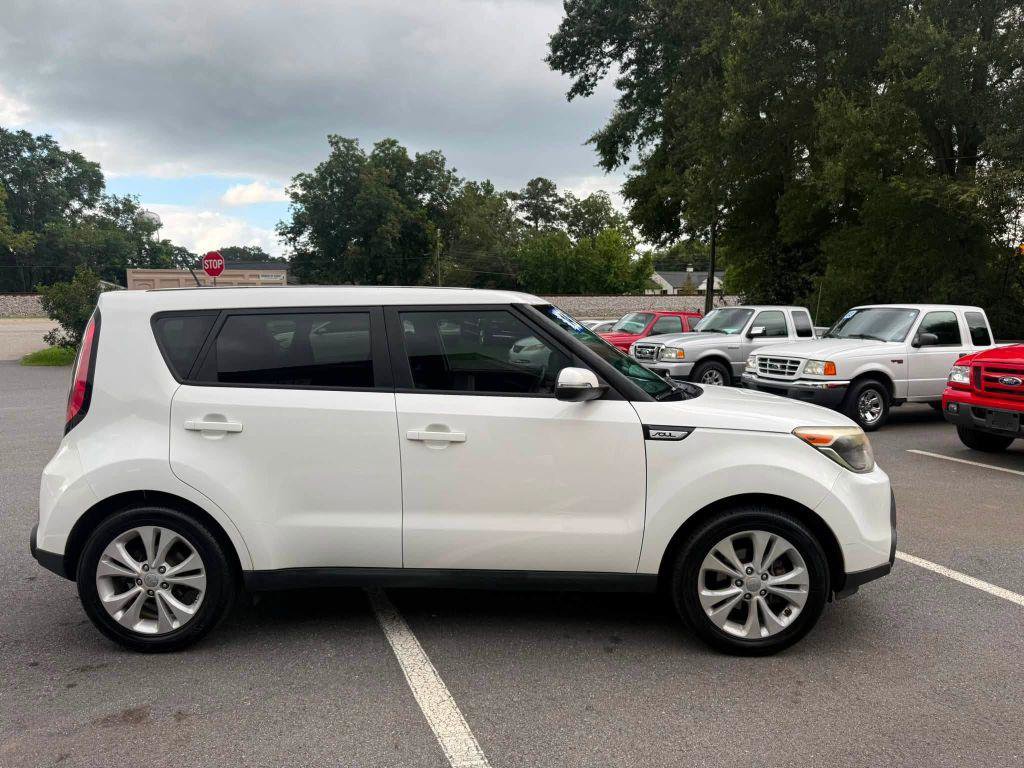 Used 2014 Kia Soul + FWD image 5