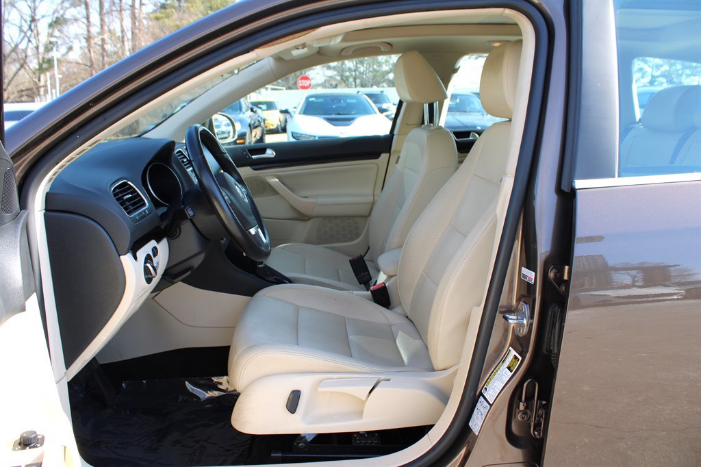 Used 2014 Volkswagen Jetta TDI image 15